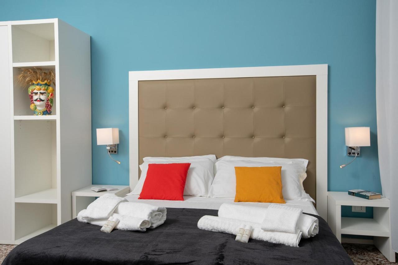 Regina Margherita - Bed And Breakfast & Rooftop Lounge Bar Syracuse Extérieur photo