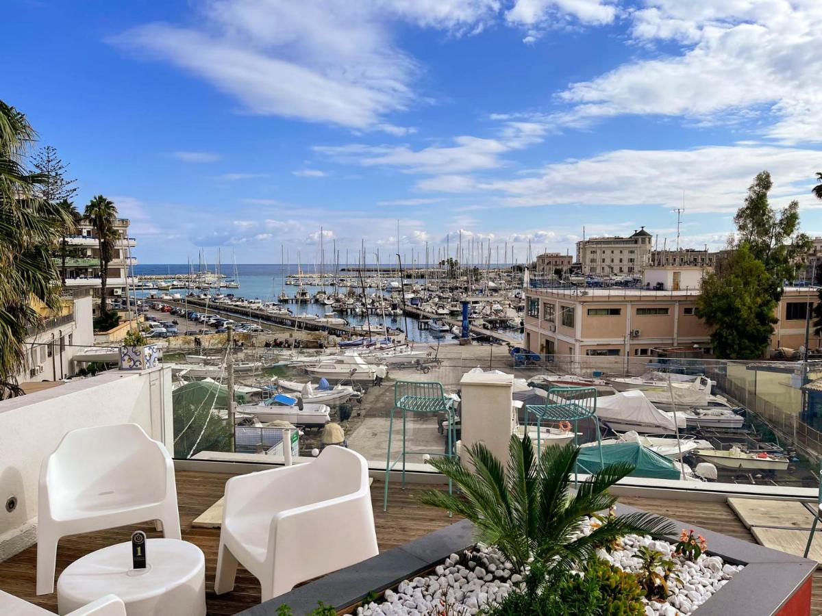 Regina Margherita - Bed And Breakfast & Rooftop Lounge Bar Syracuse Extérieur photo