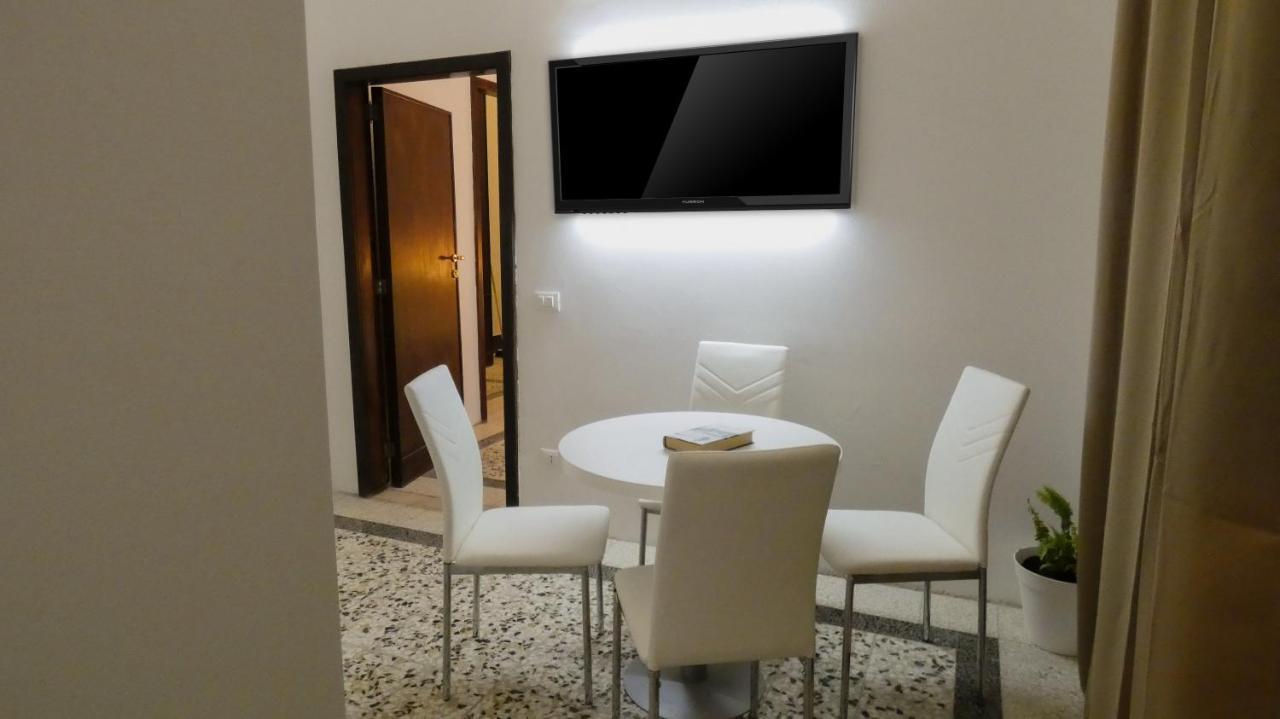 Regina Margherita - Bed And Breakfast & Rooftop Lounge Bar Syracuse Extérieur photo