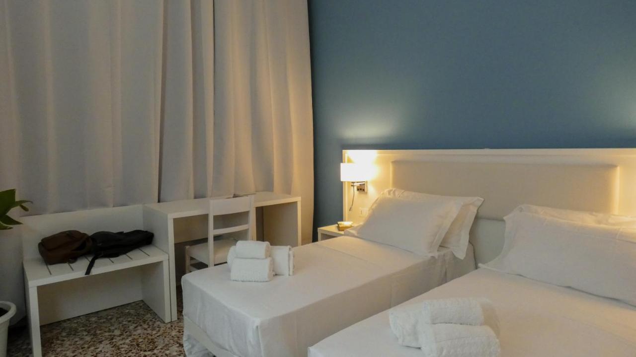 Regina Margherita - Bed And Breakfast & Rooftop Lounge Bar Syracuse Extérieur photo