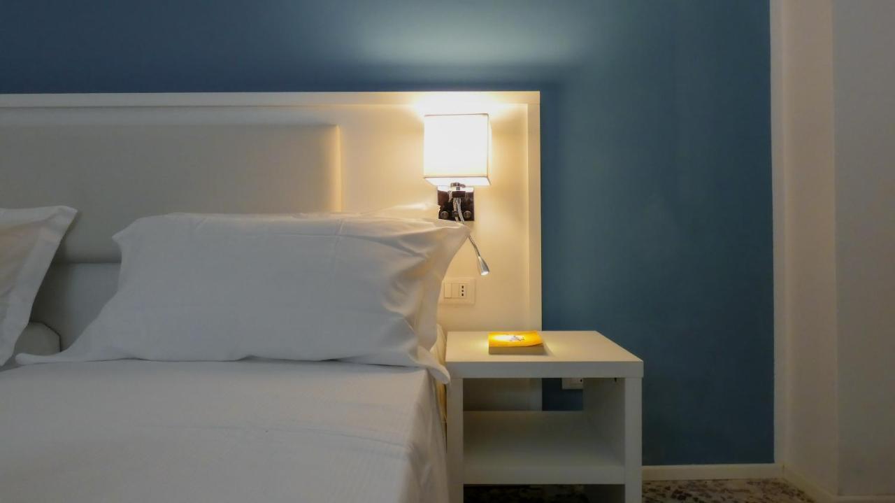 Regina Margherita - Bed And Breakfast & Rooftop Lounge Bar Syracuse Extérieur photo